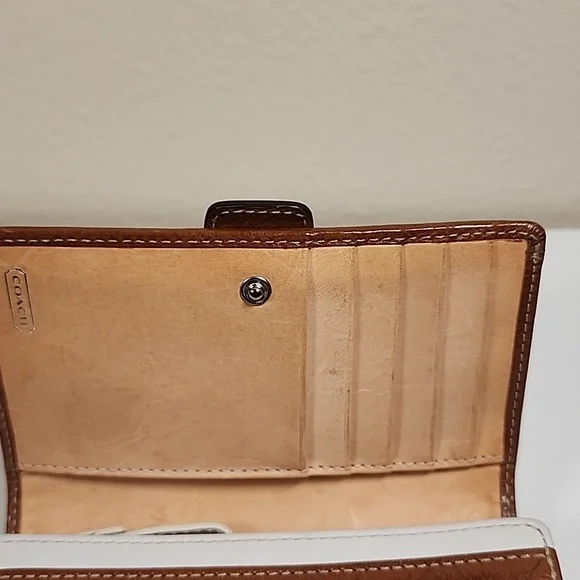 Vintage Coach Soho Wallet - Picture 12 of 16